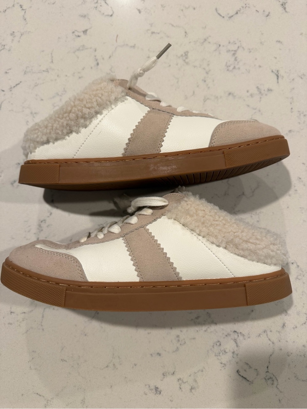 Cushionaire Women's White & Beige Sherpa-Lined Sneaker Mule - Picture 6 of 7